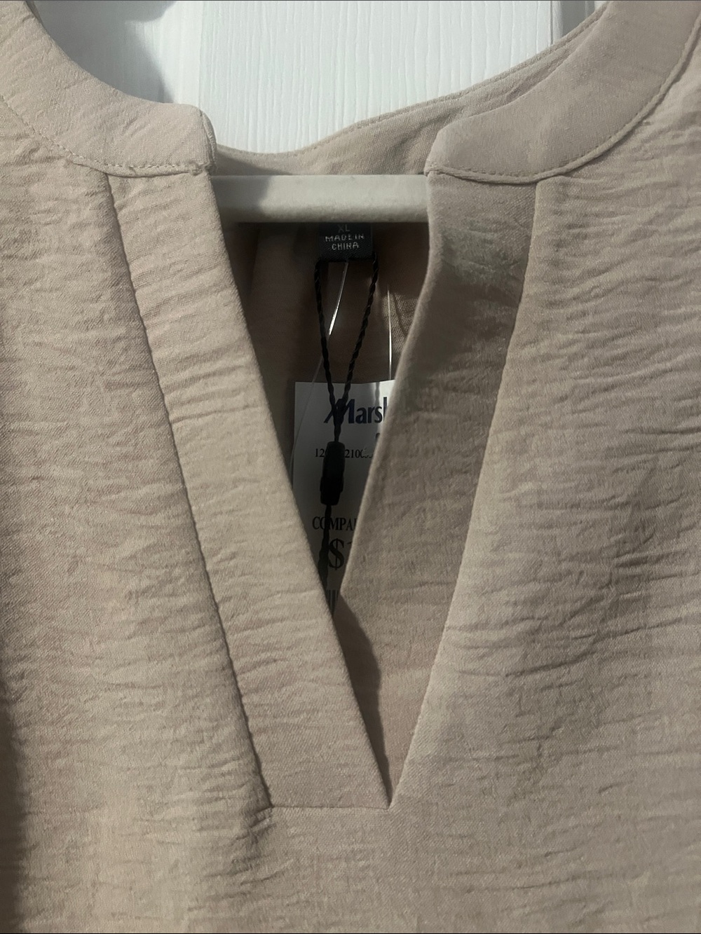 Adrianna Papell Blush Cream V-Neck Flutter Sleeve Top - Picture 2 of 3